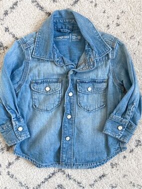 Gap Chambray Button Down